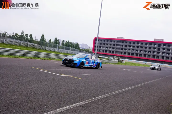 逐鹿中原郑州国际赛车场嘉年华 2026年5月16日 改装车展示