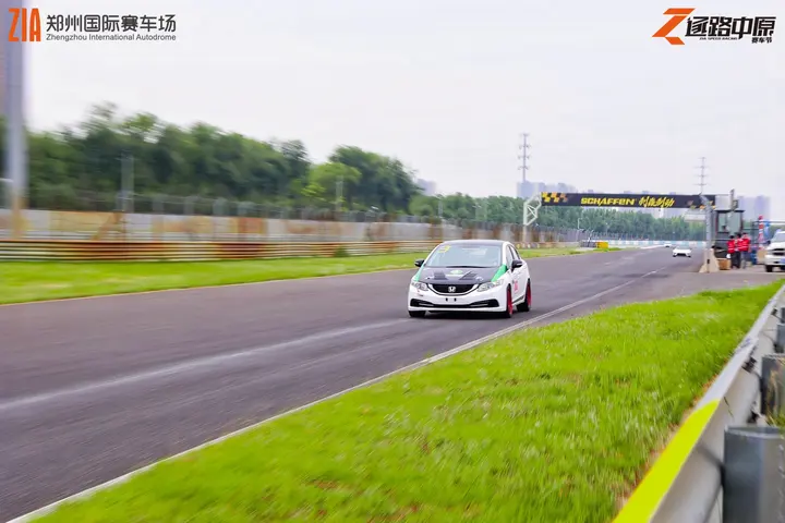 逐鹿中原郑州国际赛车场嘉年华 2026年5月16日 赛道安全车