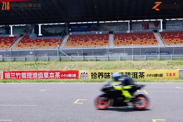 逐鹿中原郑州国际赛车场嘉年华 2026年5月16日 领奖台瞬间