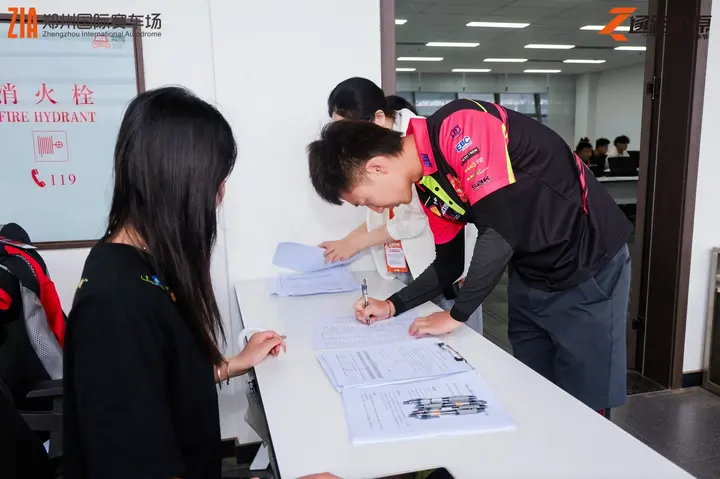 逐鹿中原郑州国际赛车场嘉年华 2026年5月16日 赛场全景