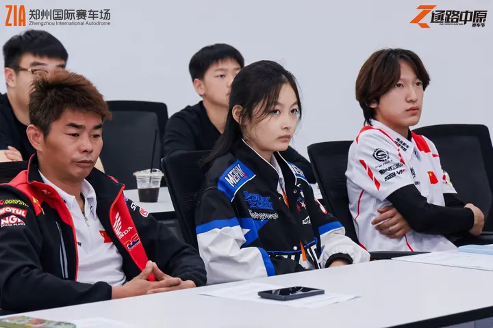 逐鹿中原郑州国际赛车场嘉年华 2026年5月16日 赛道安全车