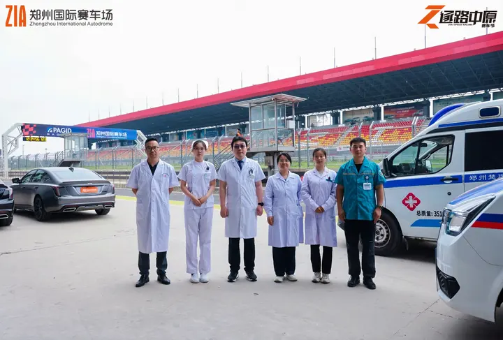 逐鹿中原郑州国际赛车场嘉年华 2026年5月16日 维修区备战