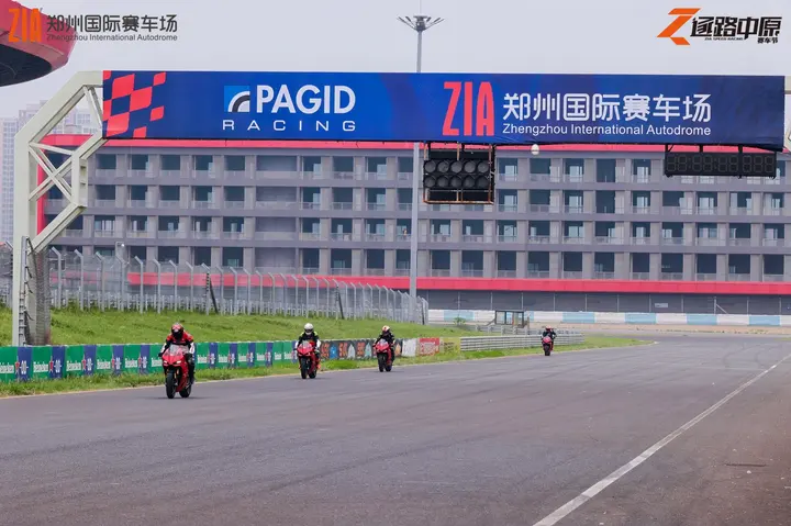 逐鹿中原郑州国际赛车场嘉年华 2026年5月16日 赛道驰骋