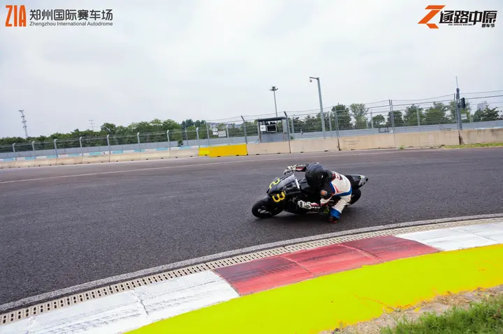 逐鹿中原郑州国际赛车场嘉年华 2026年5月16日 赛道安全车