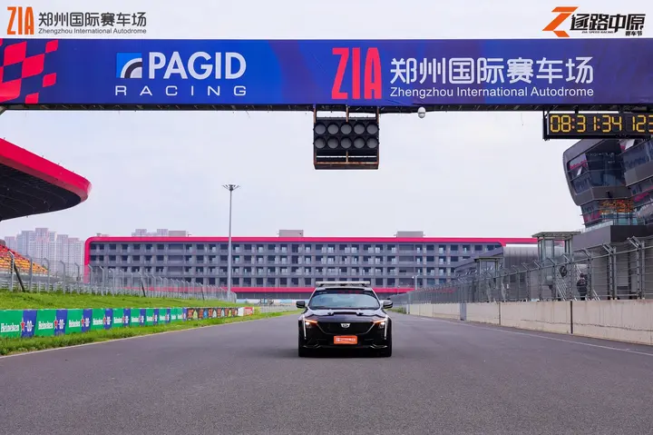 逐鹿中原郑州国际赛车场嘉年华 2026年5月17日 观众区盛况