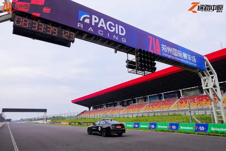 逐鹿中原郑州国际赛车场嘉年华 2026年5月17日 改装车展示