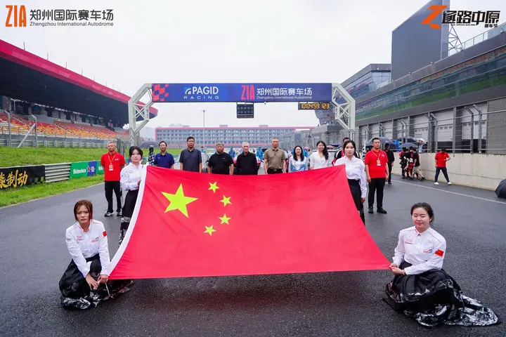 逐鹿中原郑州国际赛车场嘉年华 2026年5月17日 观众区盛况