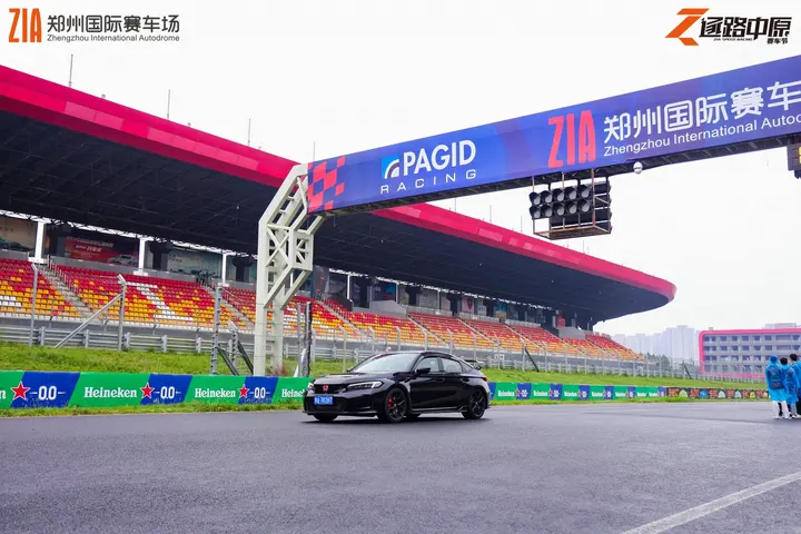 逐鹿中原郑州国际赛车场嘉年华 2026年5月17日 赛车巡游