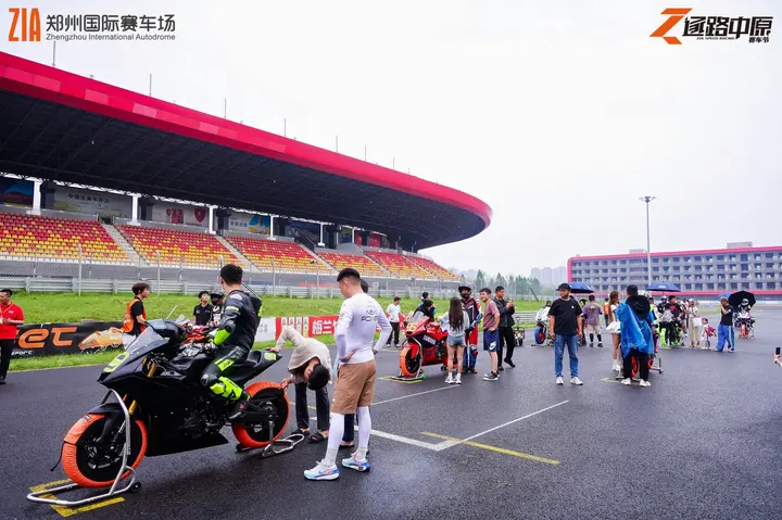 逐鹿中原郑州国际赛车场嘉年华 2026年5月17日 领奖台瞬间
