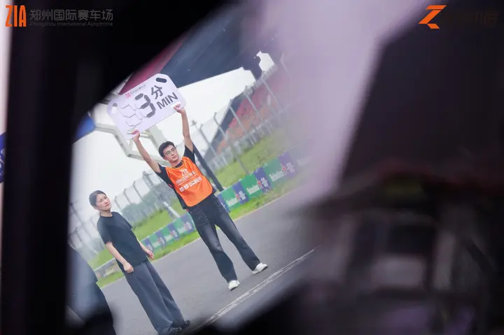 逐鹿中原郑州国际赛车场嘉年华 2026年5月17日 改装车展示
